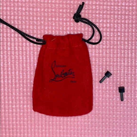 Christian Louboutin Patent Peeptoe Pump 👠 - Picture 5 of 6